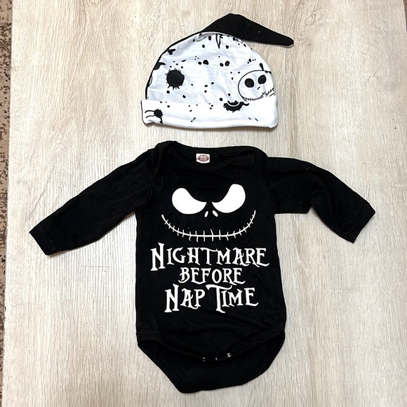 Other - Baby boy long sleeve onesie with matching hat